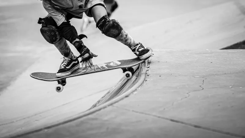 Pad Up or Pay Up: What Street Skaters Actually Need to Stay Healthy (and Broke)